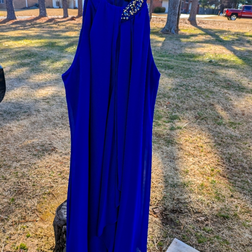 SLNY Chiffon/Rayon Royal Blue Swing dress with Embellished neck. Size 10